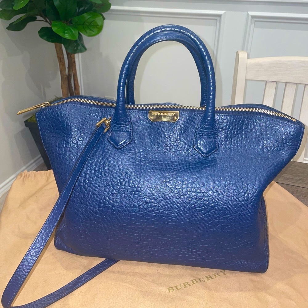 Burberry Dewsbury Convertible Tote Heritage Grained Leather, Navy, Medium